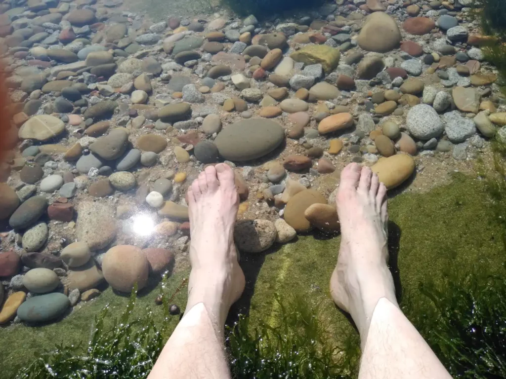 Meine Füße im Atlantik, kurz vor Caminha