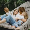 Familie in Hängematte