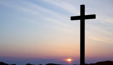 18APR25 Header Image Kreuz vor Himmel Kreuz vor Himmel