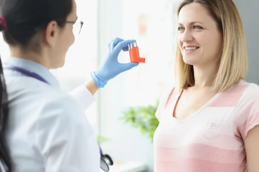 Asthmapatientin Mit Ärztin