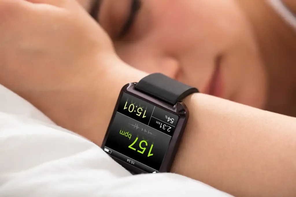 Frau Mit Smartwatch