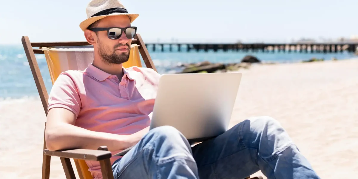 Mann Laptop Strand