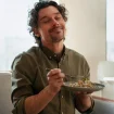 Mann Geniesst Essen